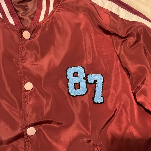 Maroon and white bench bomber jacket (size Large) - Picture 3 of 9